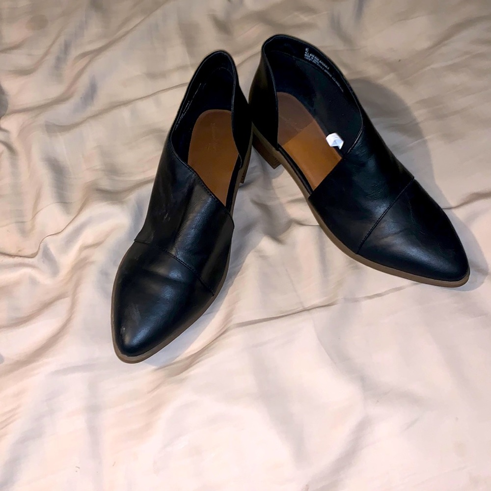Cute booties with cutout detail